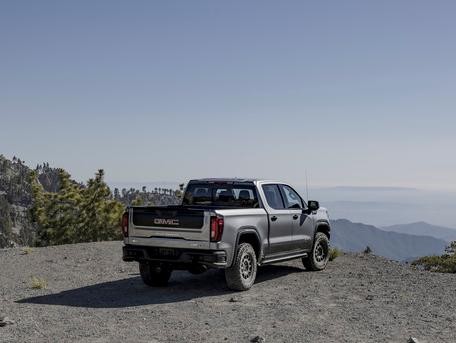 2023 GMC Sierra 1500 AT4X