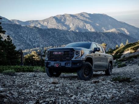 2023 GMC Sierra 1500 AT4X