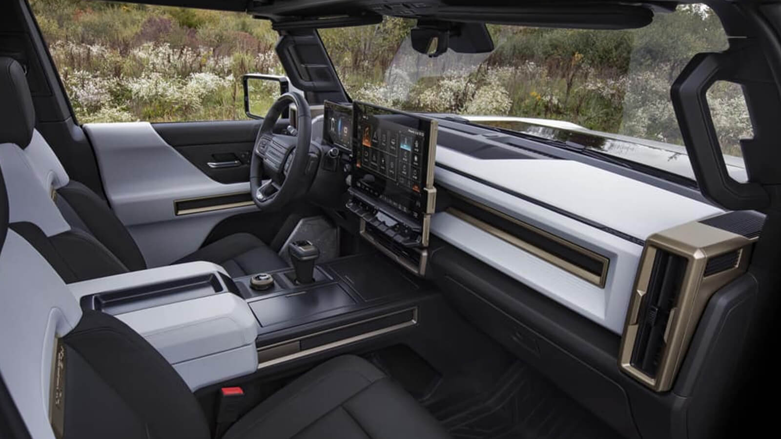 GMC Hummer ev interior