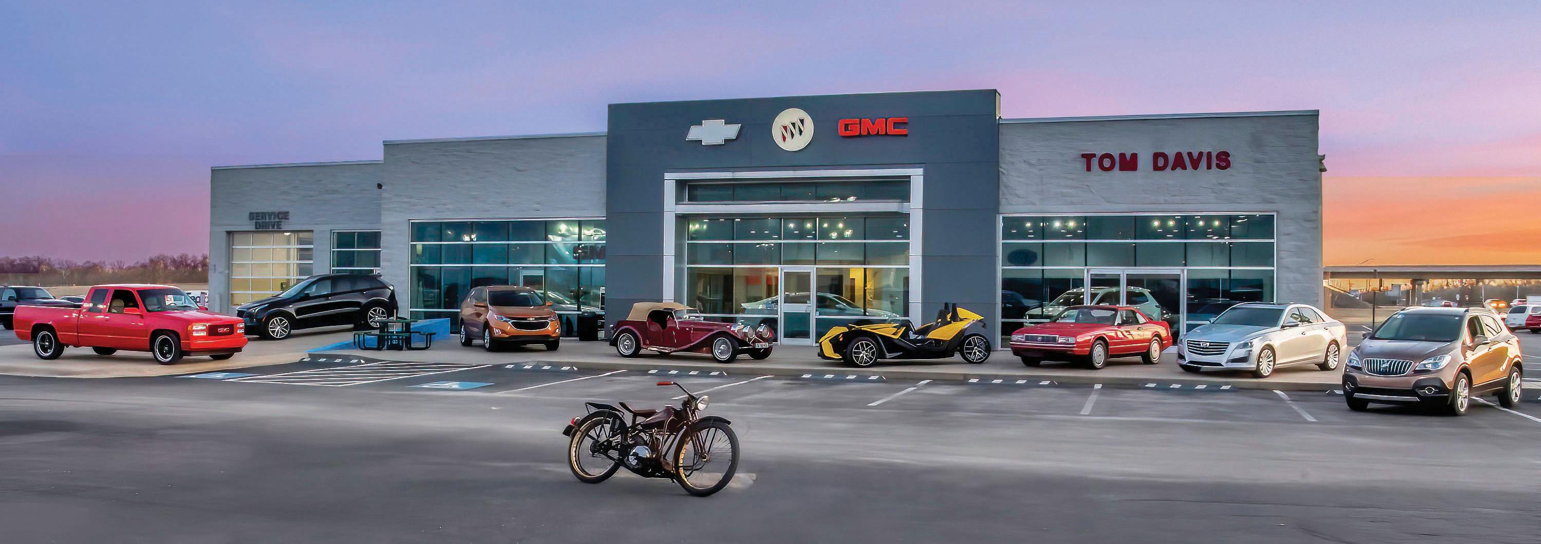 Tom Davis Chevrolet Buick GMC Car Dealership in PARSONS, KS