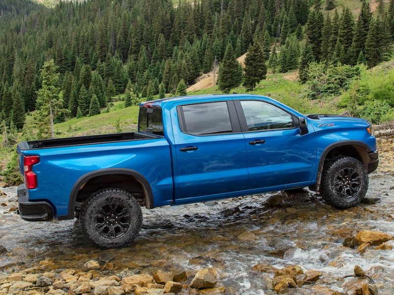 Compare the 2022 Chevrolet Silverado 1500 near Concord CA