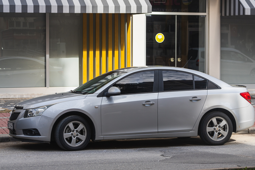 Chevrolet Cruze Vs. Malibu: Which 2025 Model Wins?