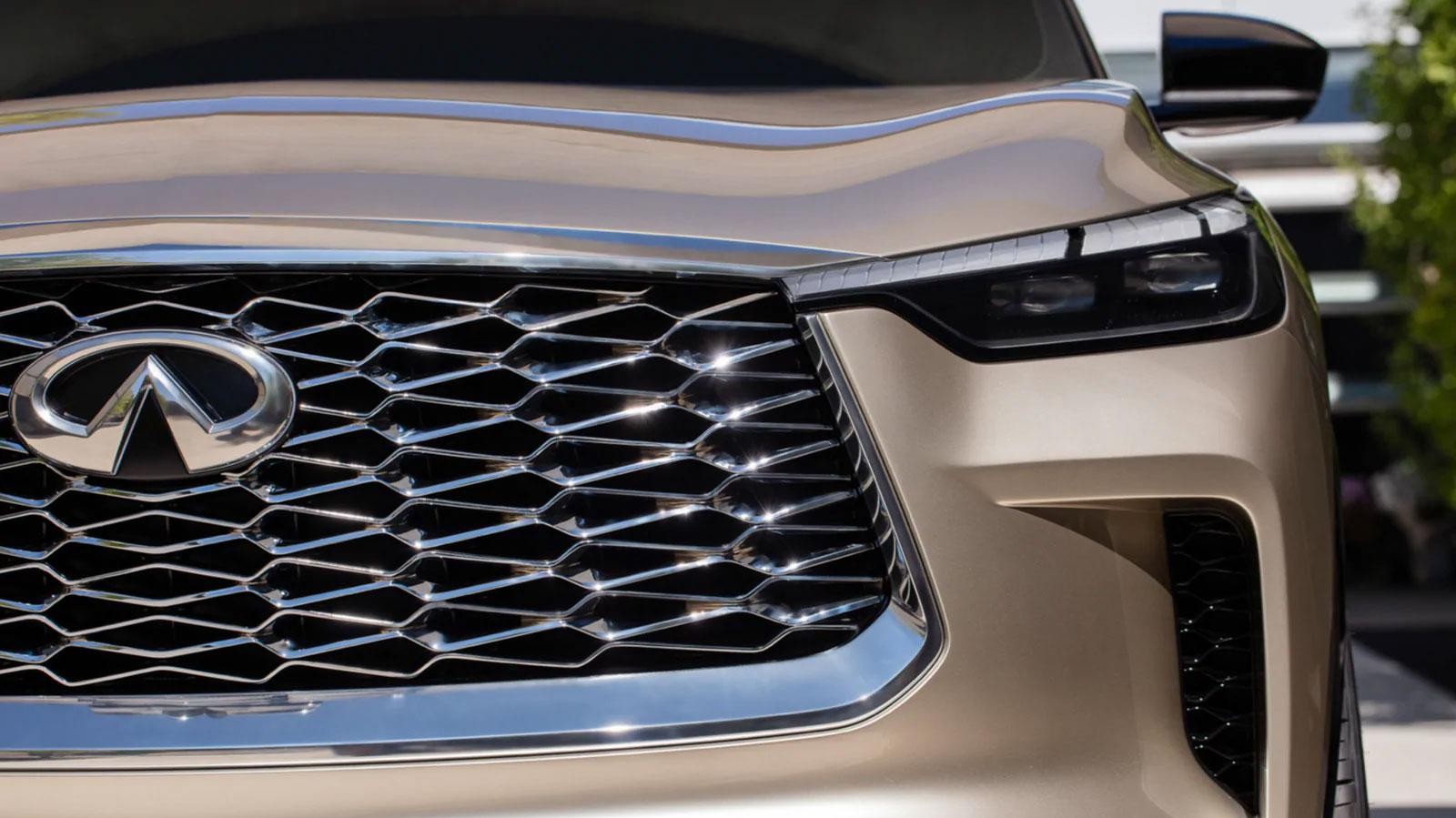 QX60 front grill cropped shot