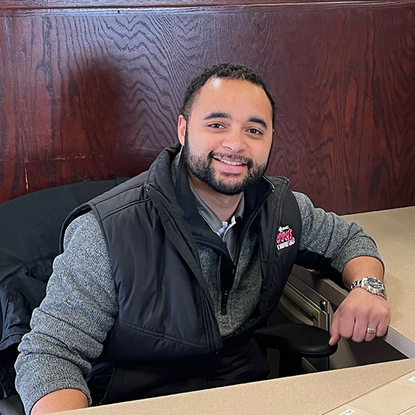 Jerry's Auto Group is a Lennox Chevrolet, Buick, GMC dealer and a new car and used car Lennox SD