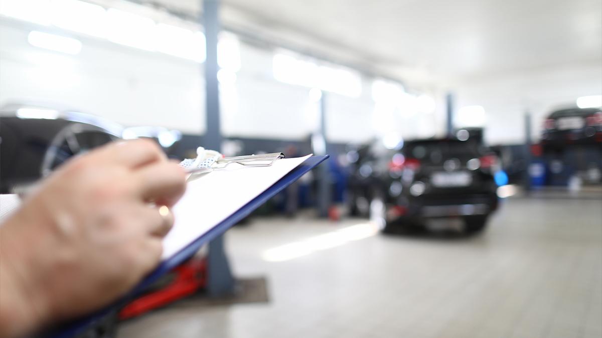 Mackins Auto Body N. Portland is a Subaru Collision dealer selling new