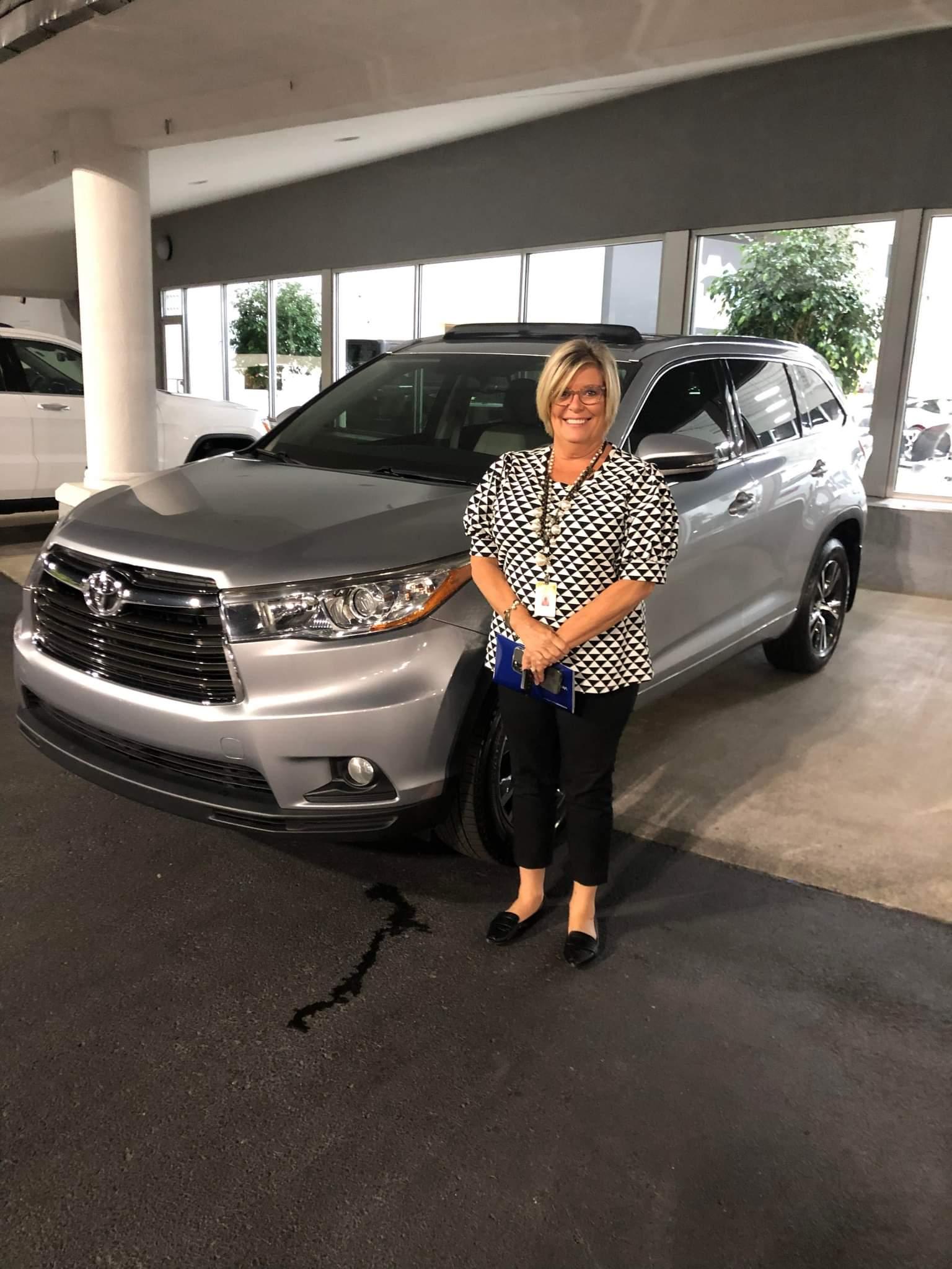 Rod Hatfield Used Car Factory is a preowned car dealer selling used