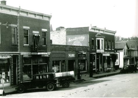Bennett Larson's Chevrolet Nash Dealership 1922