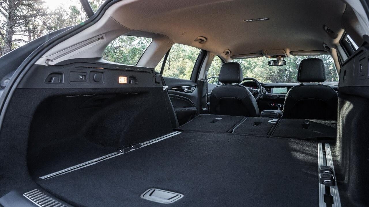 2018 Buick Regal TourX Interior